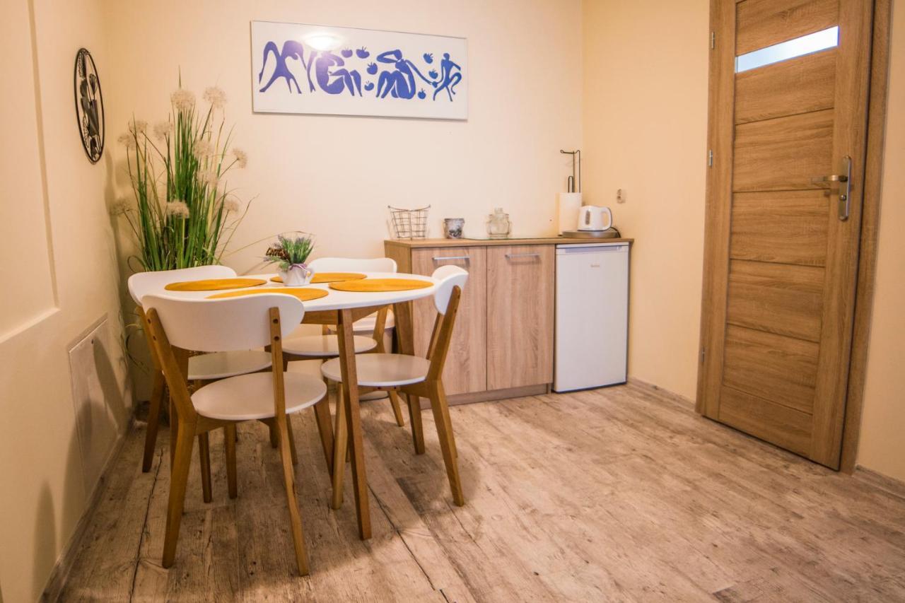 Noclegi Fregata - Pokoje Goscinne W Solinie 661-459-339 Solina  Kültér fotó